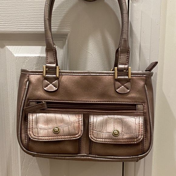 Liz Claiborne Handbags - Y2K Liz Claiborne Rose Gold Shoulder Bag